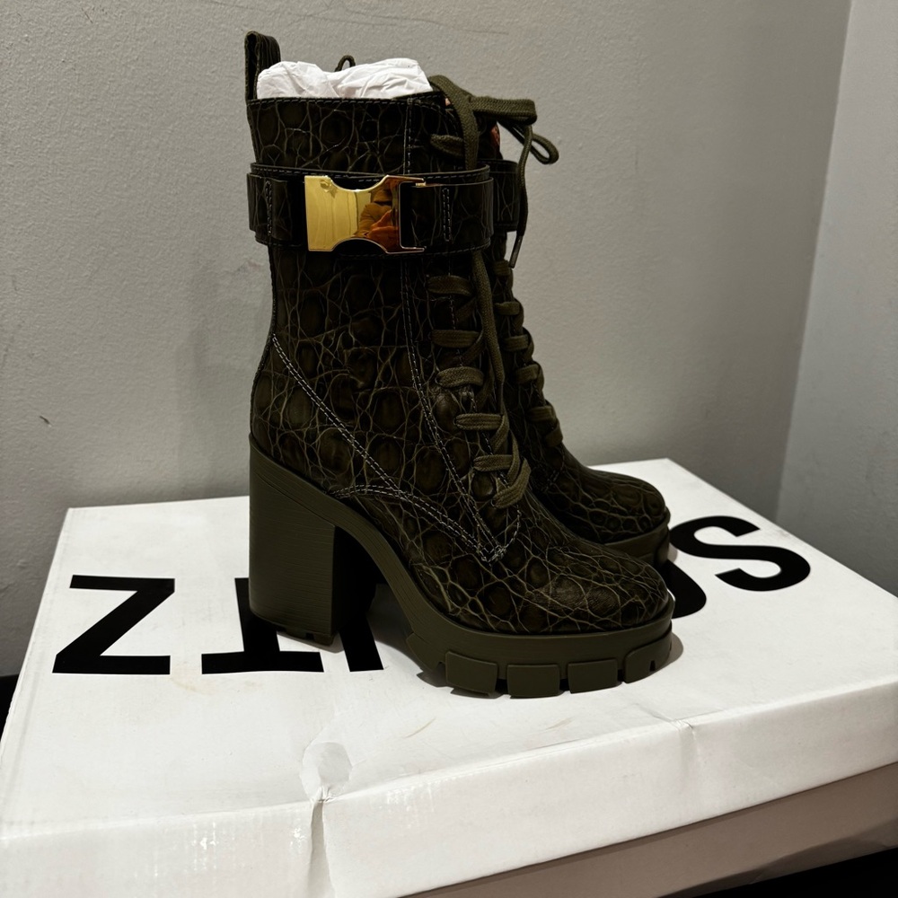 NWT Schutz Roslyn buckle leather lace-up platform olive green boots  size 6.